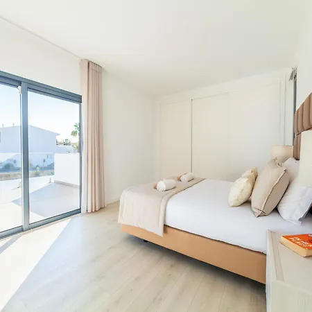 Holiday Home In Algarve With Heated Pool *