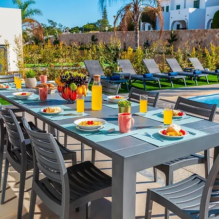 Holiday Home In Algarve With Heated Pool
