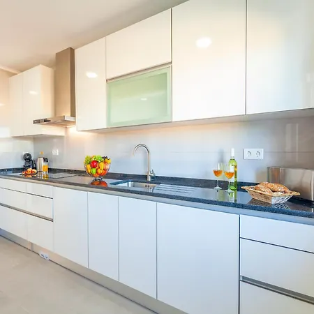 Holiday Home In Algarve With Heated Pool וילה אלבופיירה